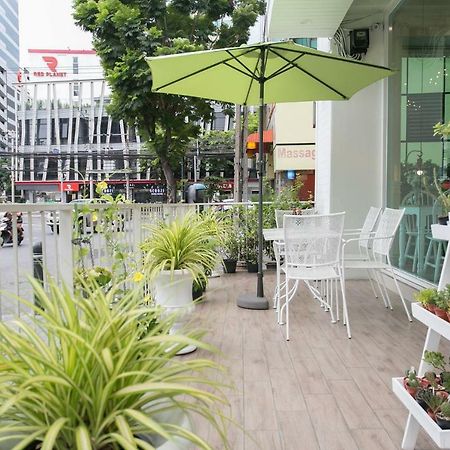Mali @Silom Boutique Hotel Banguecoque Exterior foto