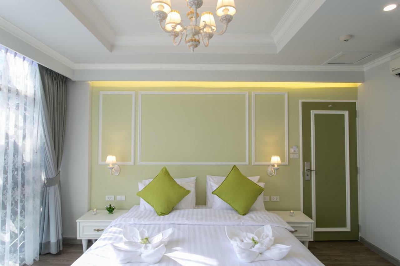 Mali @Silom Boutique Hotel Banguecoque Exterior foto
